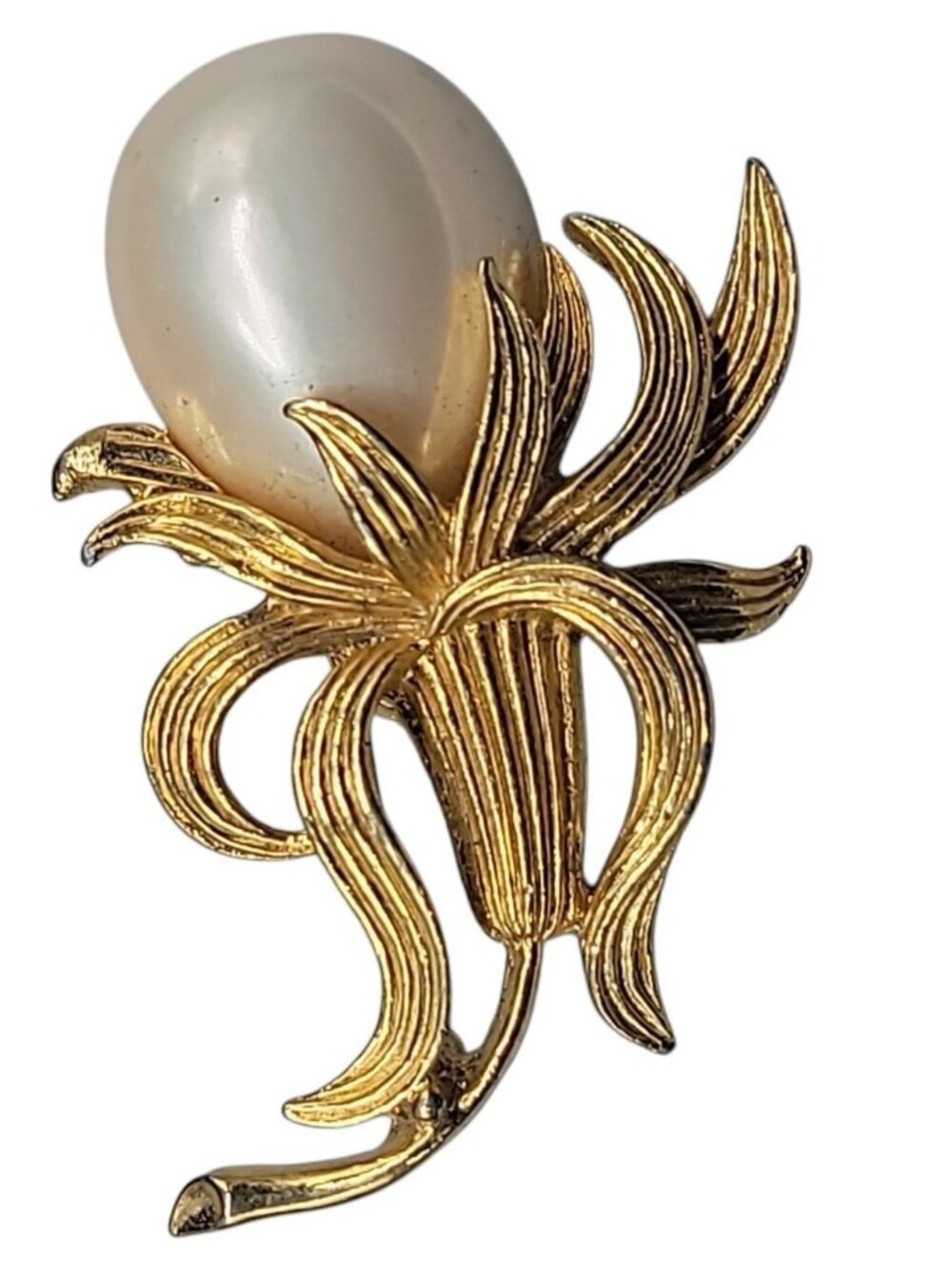 Large Mabe Faux Pearl Flower Brooch Vintage Gold Tone Petals Stem 1960s Unsigned